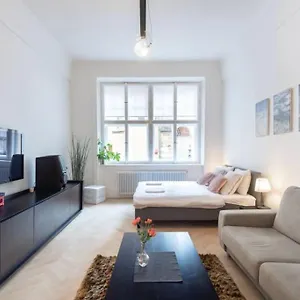 Apartment Luxury On Old Town Square, Prague
