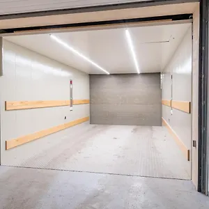Brand New #28 In New Building With Free Parking In Center Praha